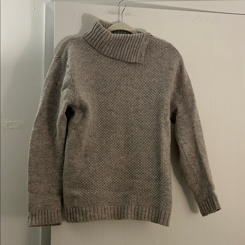 Adjustable Gray Turtleneck Sweater - image 1